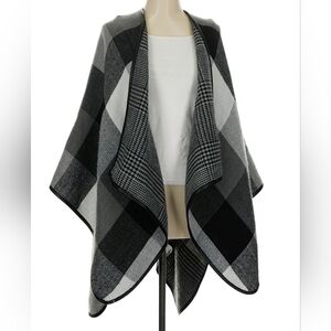 NWOT Banana Republic Reversible Plaid Poncho Wrap